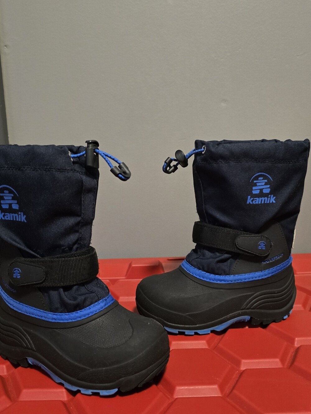 Size 11 Kamik Kids Navy and Bright Blue Insulated Snow Boots. Removable Lining